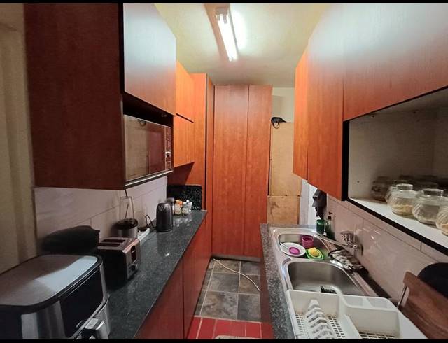 9 BEDROOM HOUSE FOR SALE IN LAUDIUM